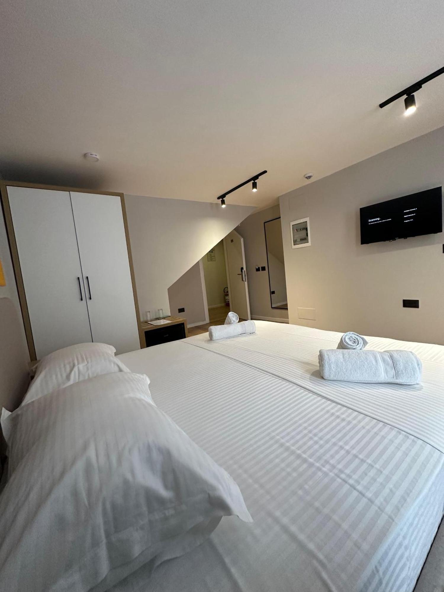 Bel Ami Tirana 2 Hotel Exterior photo